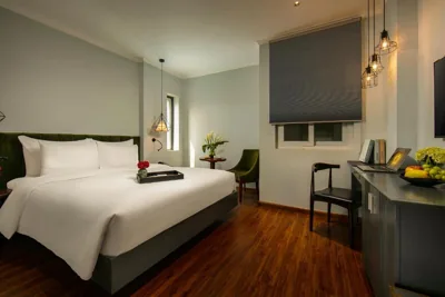Colonial Deluxe Room - Interior Window — La Mejor Hotel & Sky Bar