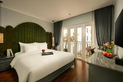 Heritage Suite - Balcony & City View — La Mejor Hotel & Sky Bar